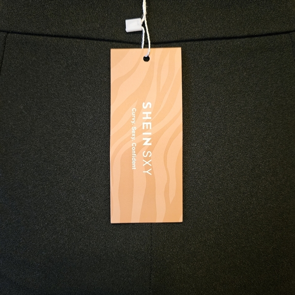 🆕️NWT🆕️ flared black pants - Picture 5 of 7